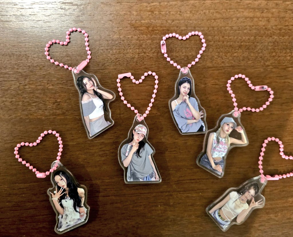 hams_on_'s tweet photo. @tingmiaomiao Bubble Gum POP-UP STORE LUCKY DRAW keyring を販売します！！

📅 5月16日（土）
📌 大阪 フェニーチェ堺

6人 SET 500円
1人 100円

在庫は十分にあるので、ぜひ一度お立ち寄りください💕👍 https://t.co/Tb4OwDT5rn