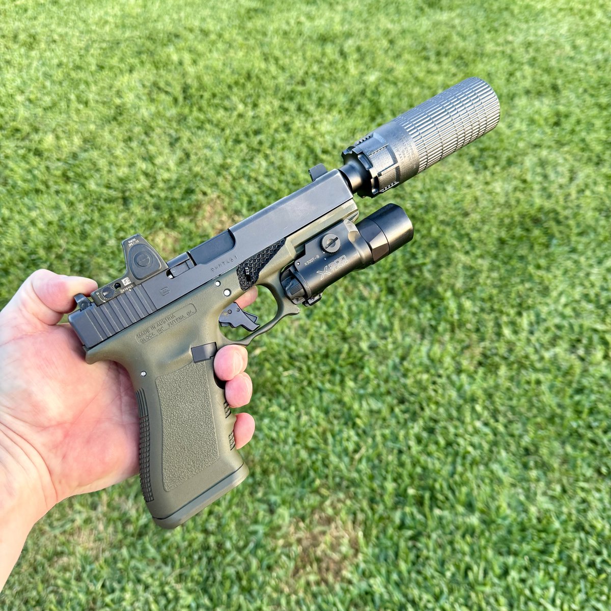 Hoodlum_Actual's tweet photo. I was able to get my hands on a @BOEsuppression Incolite 9s. Because K cans are the only cans that matter. I hope it preforms without a booster on my Glock! 

Thank you to the following

@brownellsinc

@kearms STS25

@trailblazerfirearms STSPodcast

@diefreeco - Hoodlum https://t.co/0hNy8ZqzBa