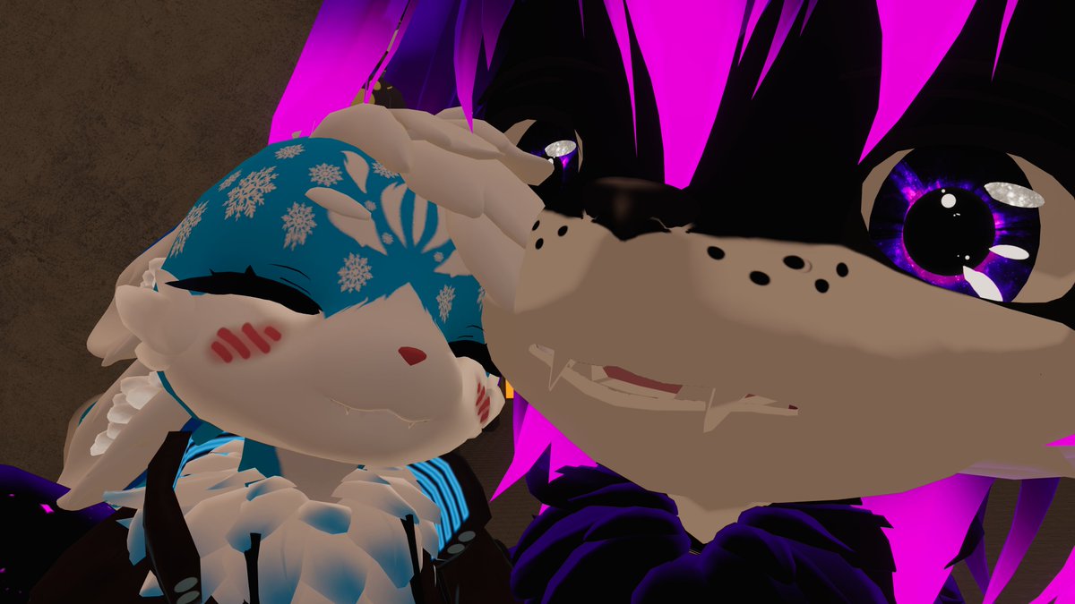 WickerMemy's tweet photo. found a cutie last night hehe https://t.co/0ezxg640zv
