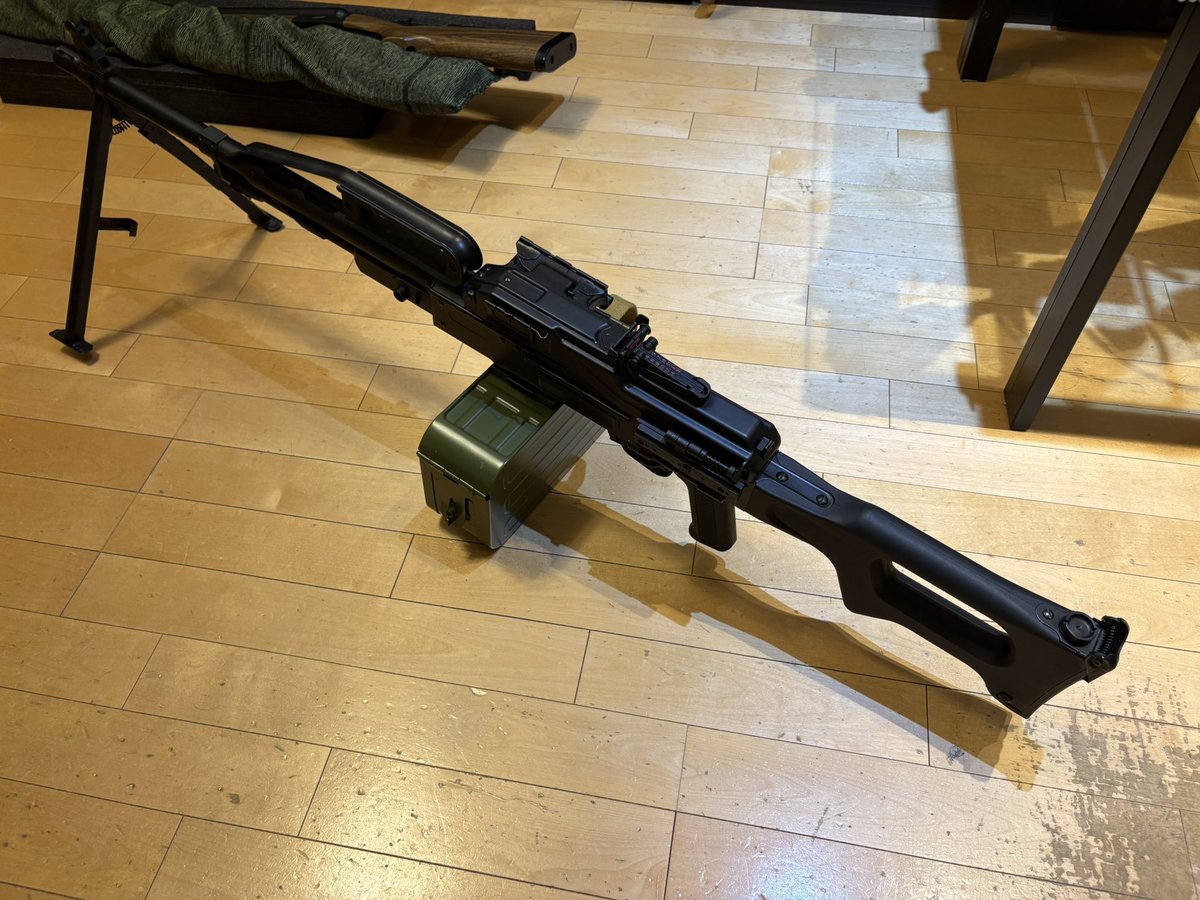 331229h's tweet photo. 重すぎな銃をげっちゅぅ https://t.co/8XT3Ef3hm6