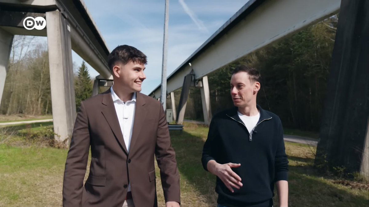 MagnetBahn's tweet photo. Die Deutsche Welle interviewte mich für einen Beitrag über den Transrapid über das Potenzial und die Zukunft der Technologie. Zudem bekam die DW als erstes Fernsehteam Zugang zum Transrapid 09 in Nortrup! Sehenswertes Video auf YouTube, Link unten! https://t.co/MJzBjm7ZYx