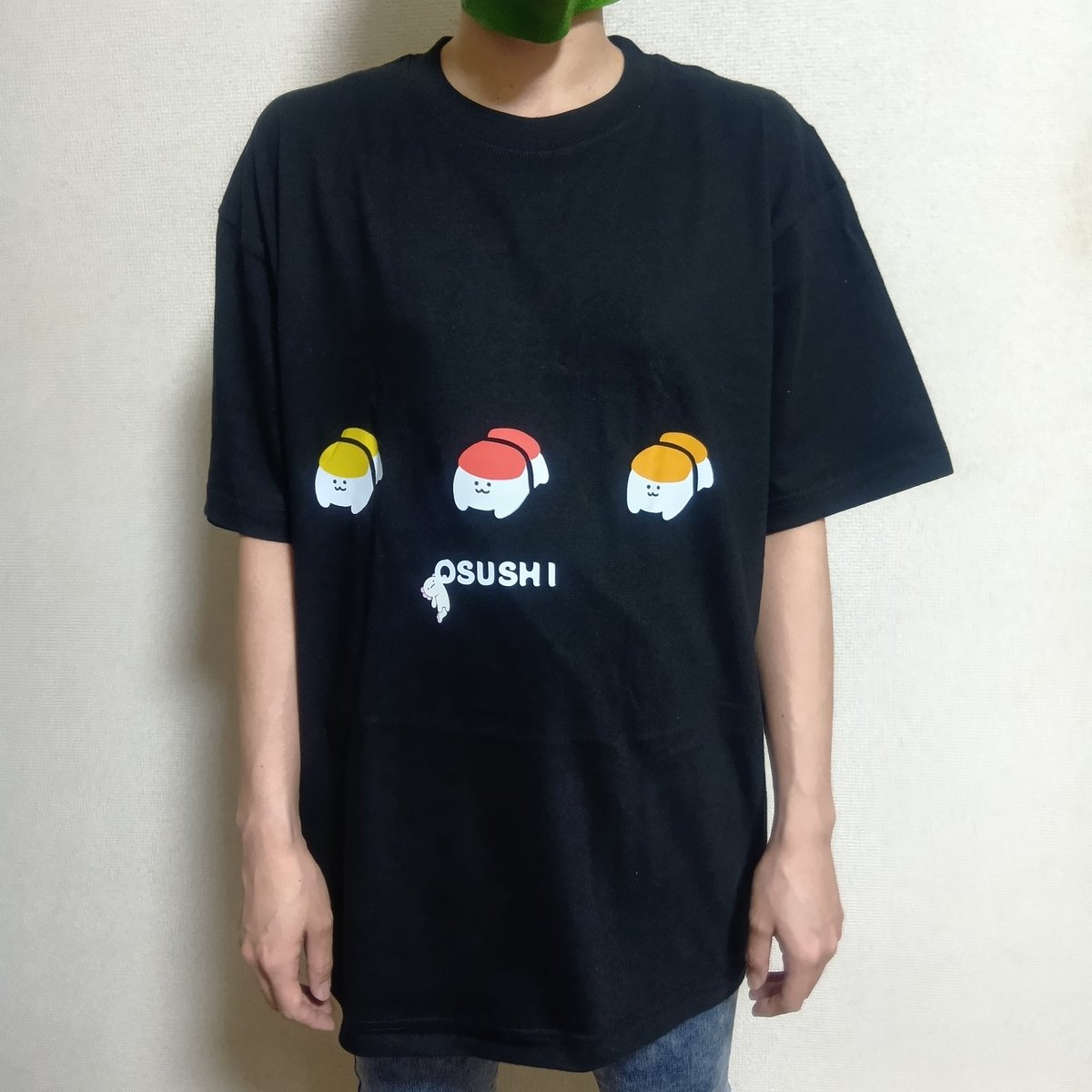 寿司3貫Tシャツは位置が下過ぎたので調整します。 寿司パTと復刻(オン
