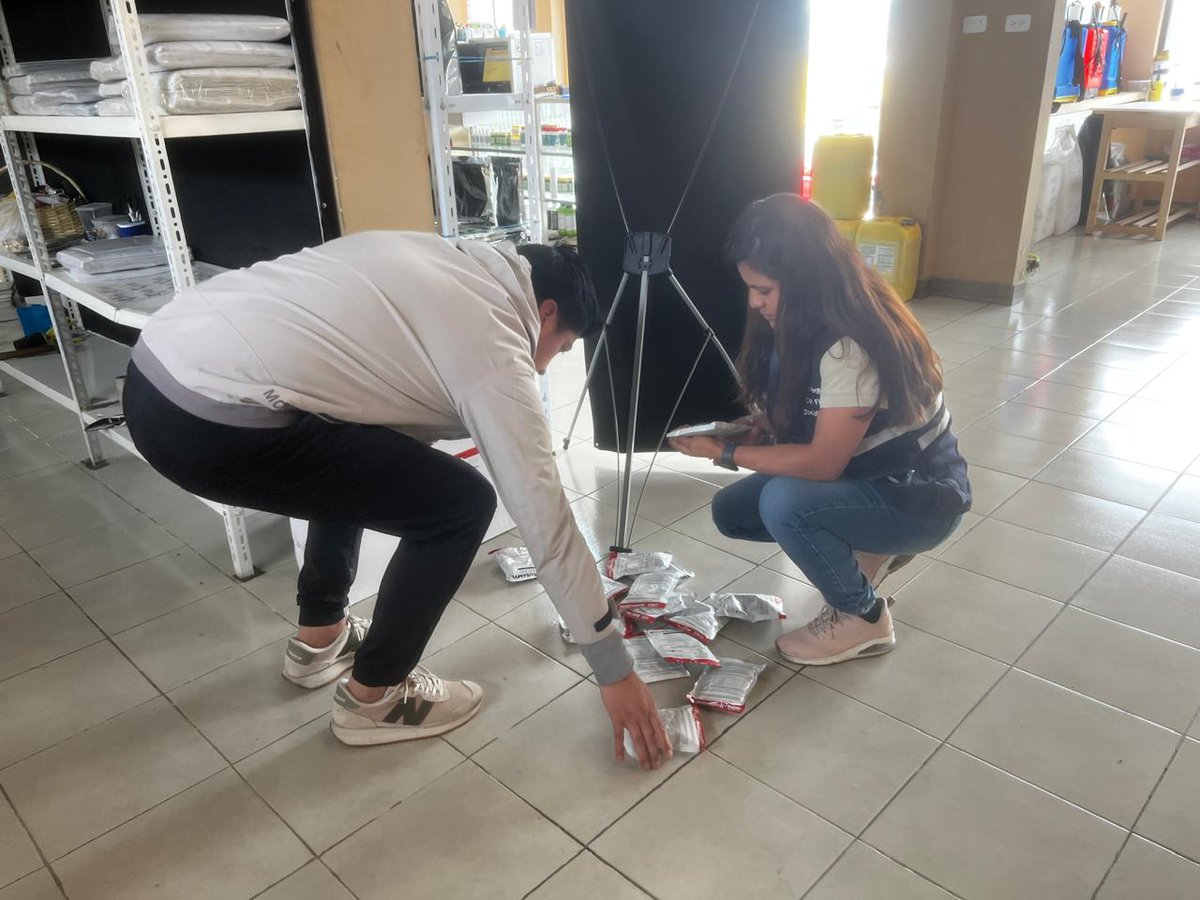 AgrocalidadZ3's tweet photo. #Tungurahua | 🔍📦 Realizamos control post registro a almacenes de insumos agropecuarios en el cantón Pelileo, con el fin de verificar documentos, infraestructura y calidad de productos para una producción segura. 
#InsumosDeCalidad https://t.co/wRH5rDtf8B
