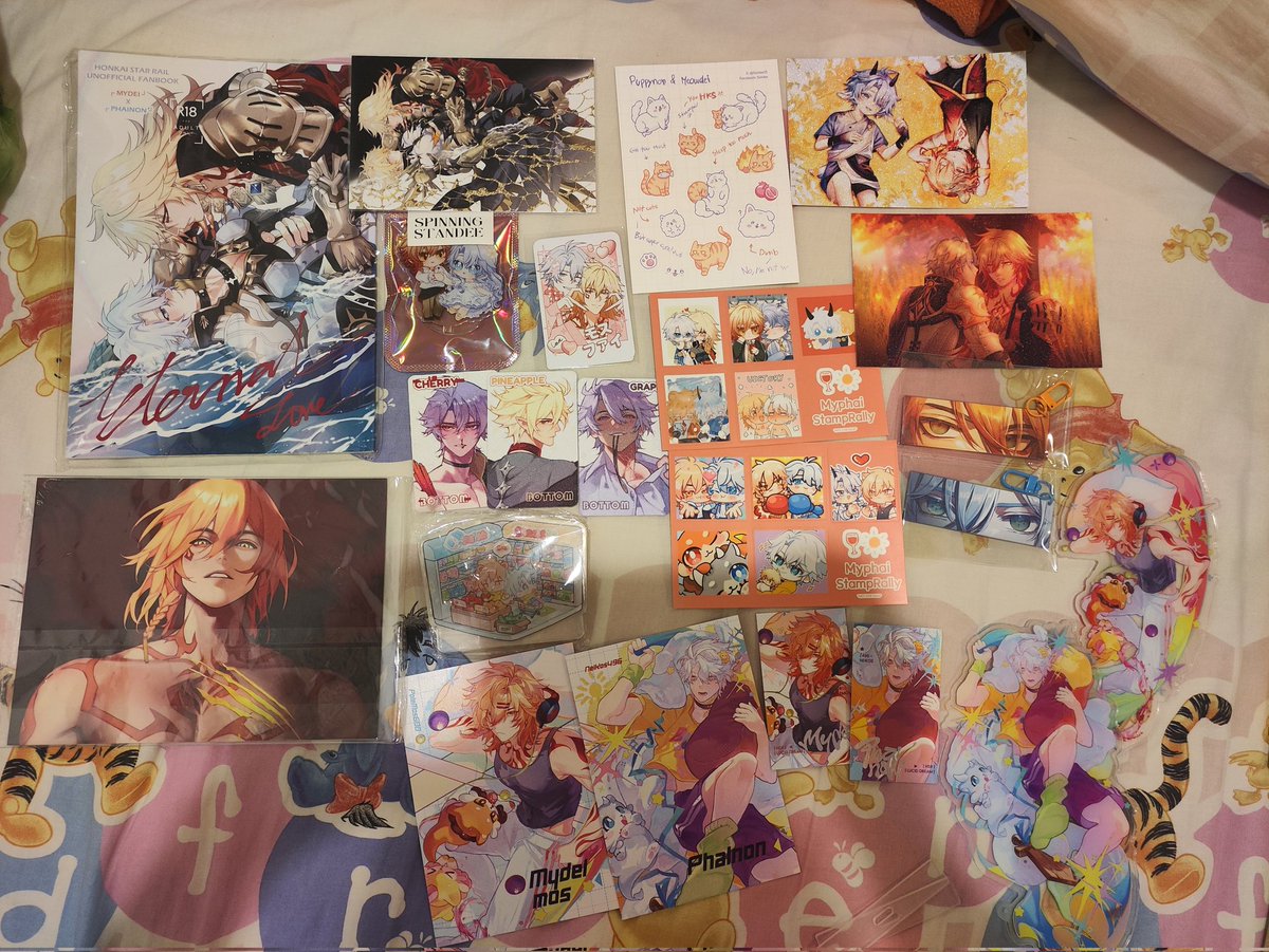 cup_of_comfort's tweet photo. CF hasnt even begun and I have already received gifts &amp; SEA merchs 🫣: Pt. 1

@xNoahru @saru_scimmia @LuciferMizu @uyoonim @vioarry 🥺🥺🥺🥺🥺 https://t.co/neI9Ag5We2