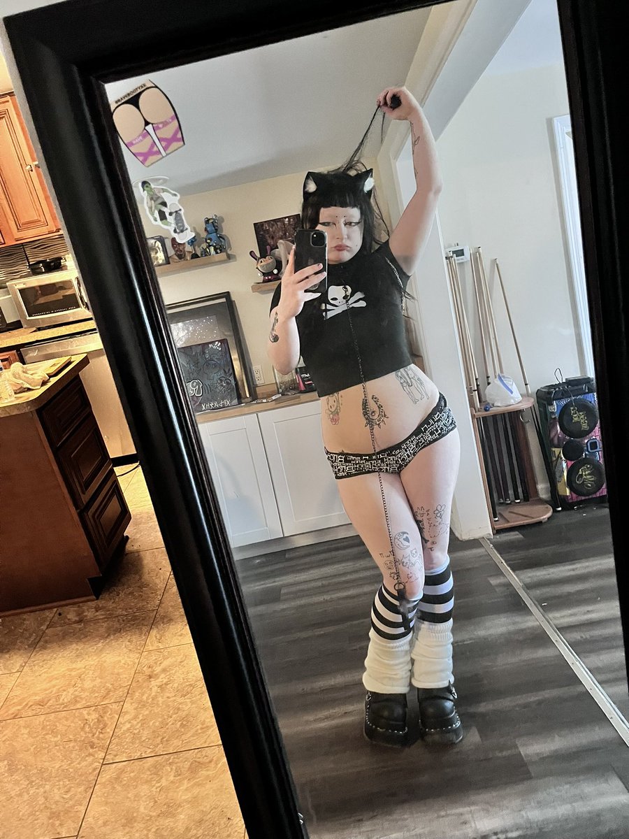 NyooKitty's tweet photo. Cat girl 
#neko #catgirl #alt #meow https://t.co/MpNrRzn3VP