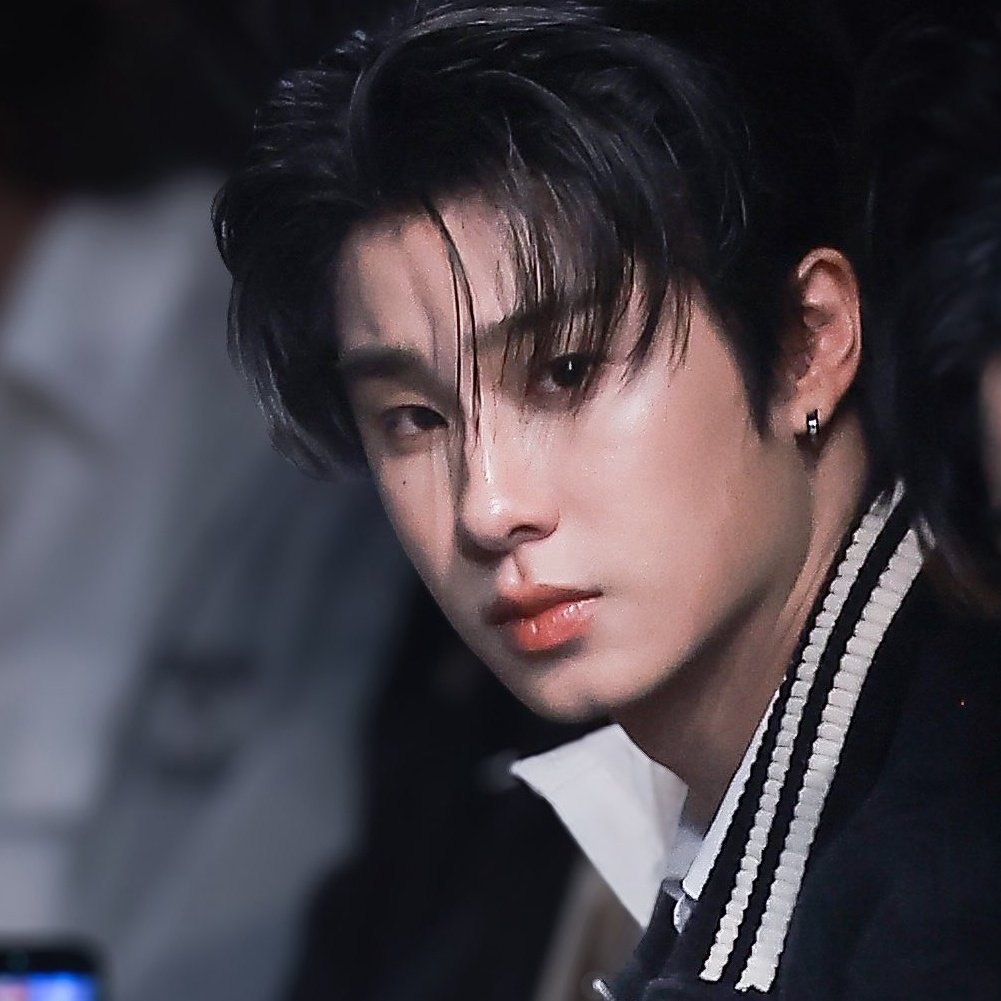 𝖮𝖻𝗌𝖾𝗌𝗌𝖾𝖽 𝗐𝗂𝗍𝗁 L𝗎𝗄𝖾 𝖬𝗒𝖺𝗇𝗆𝖺𝗋 tweet media