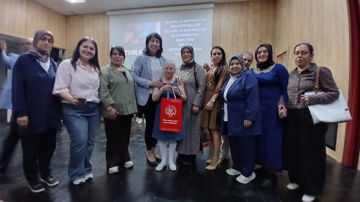 akkadinbursa's tweet photo. Özel Darülşifa Bakım Merkezi tarafından düzenlenen “Gönülden Nağmeler” programına, İl Kadın Kolları yöneticilerimiz ile birlikte katılım sağladık. https://t.co/tMaQC8Mgo4