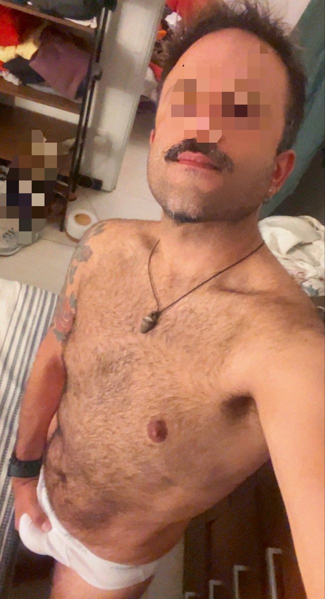 flncouple's tweet photo. Um por aqui… outro por ali… 🔥  
Mas o que a gente quer mesmo é alguém no meio, sentindo os dois ao mesmo tempo.

Casal gay versátil de Floripa buscando um terceiro pra um trio quente, respeitoso e sem drama. 
Queremos conexão de verdade: prazer mútuo e muita safadeza.

Se você topa ser o centro dessa delícia e curte a vibe, manda DM com foto + idade + “estou dentro 🔥”.  
Sem ghosting, sem enrolação. Só quem realmente quer vir.

Quem se habilita de verdade?  
Estamos esperando você no meio… 😈🌊

#TrioFloripa #CasalGay #GayFloripa #IlhaDaMagia #TrioQuente #GaysBrasil #MeeT