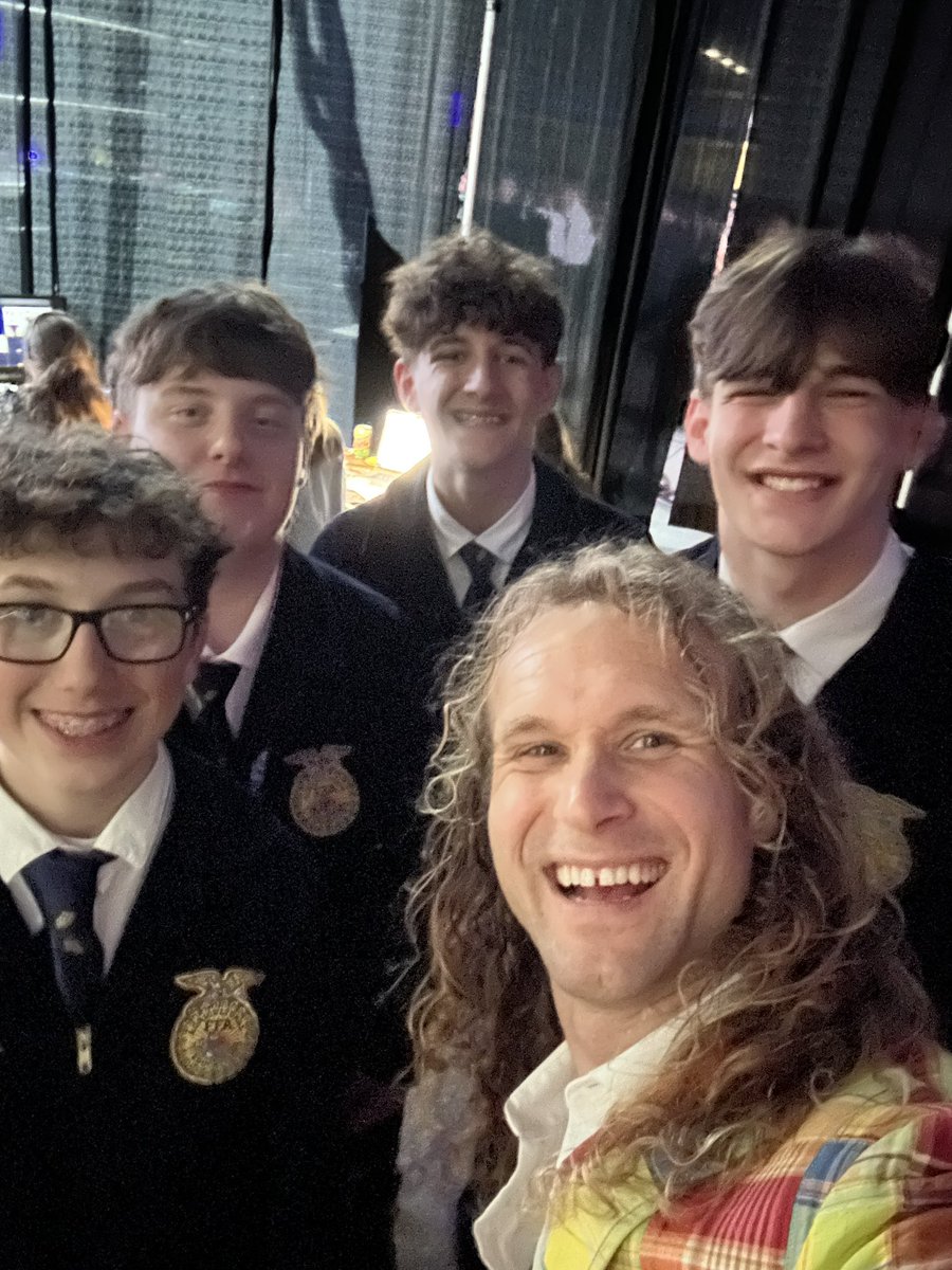NickTokman's tweet photo. New York FFA Association, it was an honor and a privilege to be a part of your Convention. Remember, you are FULLY the difference in your life and the impact you bring to others around you. Go do amazing things. #muchlove #becomeyourcaptain #ntsunshine out ♥️😎🐈‍⬛ https://t.co/198UeZqOsd