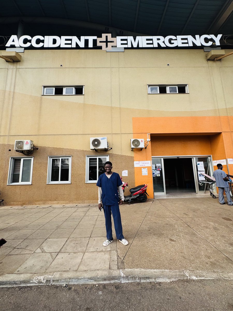 bhadext's tweet photo. 24/36 weeks of 6th year PharmD Hospital rotations done at Komfo Anokye Teaching Hospital(KATH); ONCOLOGY, ACCIDENT AND EMERGENCY, INTERNAL MEDICINE, SURGERY done. 

Bye KATH👋
Next stop: Ejisu Government Hospital for the last 12 weeks! MATERNAL and CHILD HEALTH. 

Closer🔜🙏💊💉! https://t.co/DAWhtCsl5r