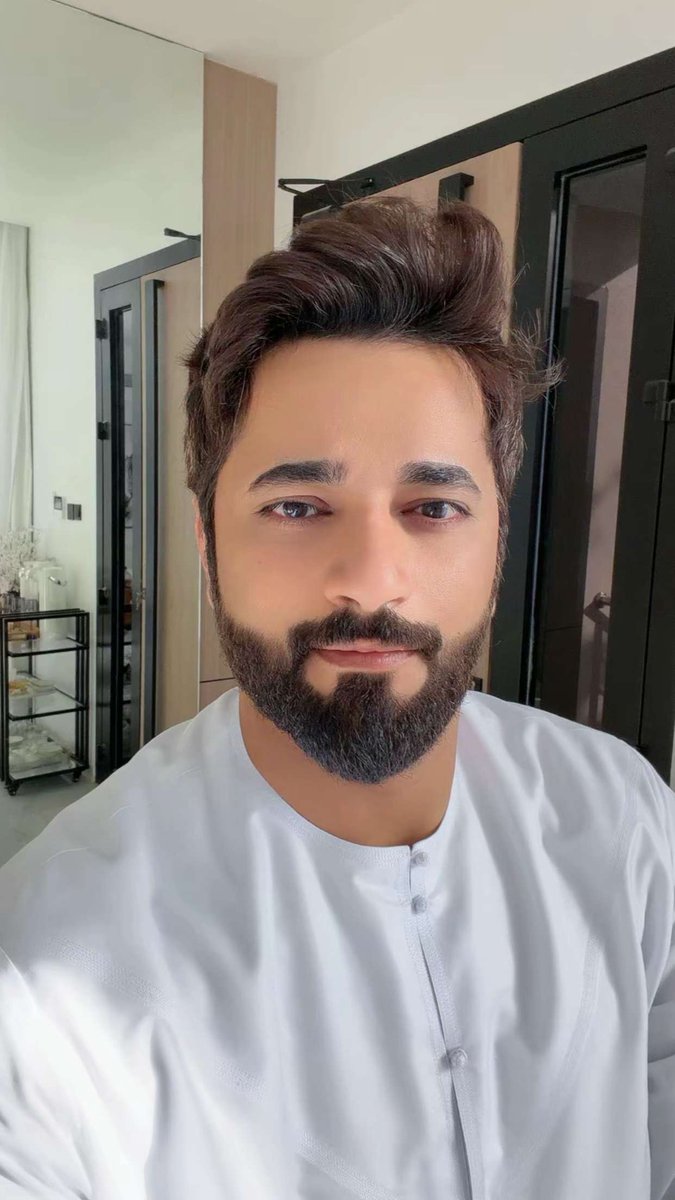 Hamdzs7's tweet photo. Sending love to everyone supporting me from around the world 🤍✨
Comment your country 🌍 and tell me how long you’ve been following me ❤️ #HamadLifestyle #Hamad #DubaiLife #CelebrityLife
#LuxuryLifestyle #MensStyle #BeardStyle #Lifestyle #UAE #DubaiVibes #FanLove https://t.co/O0KSxENBPt