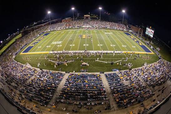 YkNassss's tweet photo. BLESSED to receive an offer from ETSU #gobucs 

@chadstaggs @ETSUFootball @CoachB_Blackmon @Coach_heals https://t.co/aeD57qNbcH
