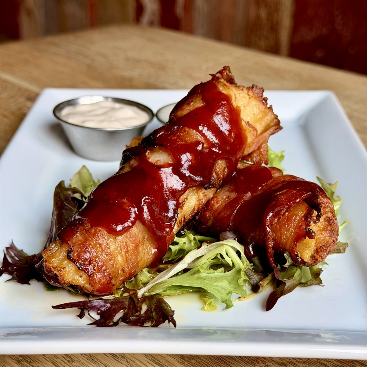 littlepub's tweet photo. It took a long time to make this weekend's SmokeStix™ special of hickory smoked, ground pork stuffed, bacon wrapped manicotti drizzled with BBQ sauce, but now that the hard art is over you can just come in and enjoy! Limit 2 per table. In store only. Hope to see you soon. xo, lp https://t.co/42pZcEwn4Q