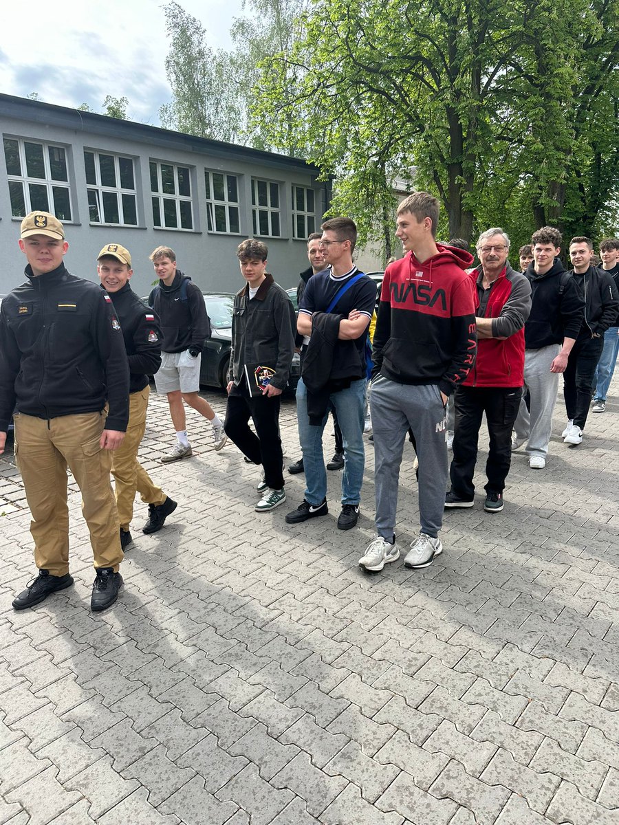 CSPSP_Cz's tweet photo. 15 maja 2026 roku w Centralnej Szkole Państwowej Straży Pożarnej w Częstochowie odbył się „Dzień Otwarty 2026”, skierowany do kandydatów ubiegających się o przyjęcie na DSA, a także wszystkich osób zainteresowanych służbą w Państwowej Straży Pożarnej oraz funkcjonowaniem szkoły. https://t.co/Q0ctcI7wYM