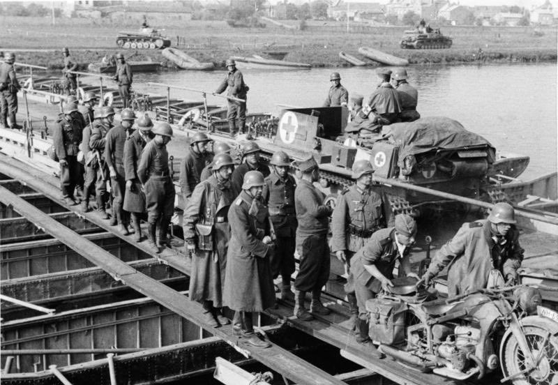 ww2research's tweet photo. 🎙️Join us online this evening at 6:30 PM as Eddie and I mark the Nazi attack in the West on 10th May 1940, along with the Dambusters Raid on 16th May 1943, along with a much needed post-conference debrief!🎙️ 

🔗 https://t.co/vVa3FjWtrR https://t.co/akgEbzt0Dx