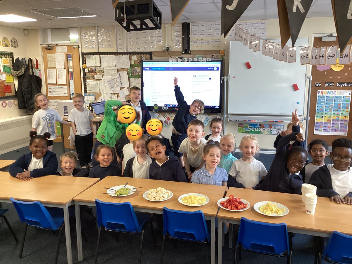 StMarks_RC_'s tweet photo. Today, Year 1 took part in a taste test to decide which fruits and vegetables they’d like to use in the healthy smoothies they’ll be making next week! As you can see from some of our facial expressions, not every flavour was a hit! 🍓🥕🍌 https://t.co/4WGRdNcwgR