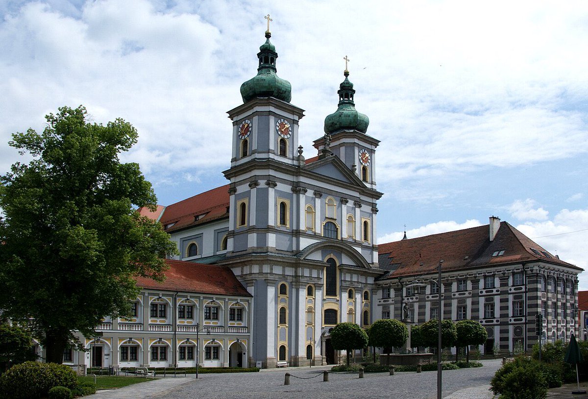 GerCathAes's tweet photo. Stiftsbasilika Waldassen was built in 1704 is one of the most important Baroque Churches in Southern Germany.
Until 1803 it was the Abbey Church for the Cistercian Nuns and since then it is used as a Parish Church.
Paul VI elevated the Church to be a Basilica minor in 1969 https://t.co/746yPkwWmP