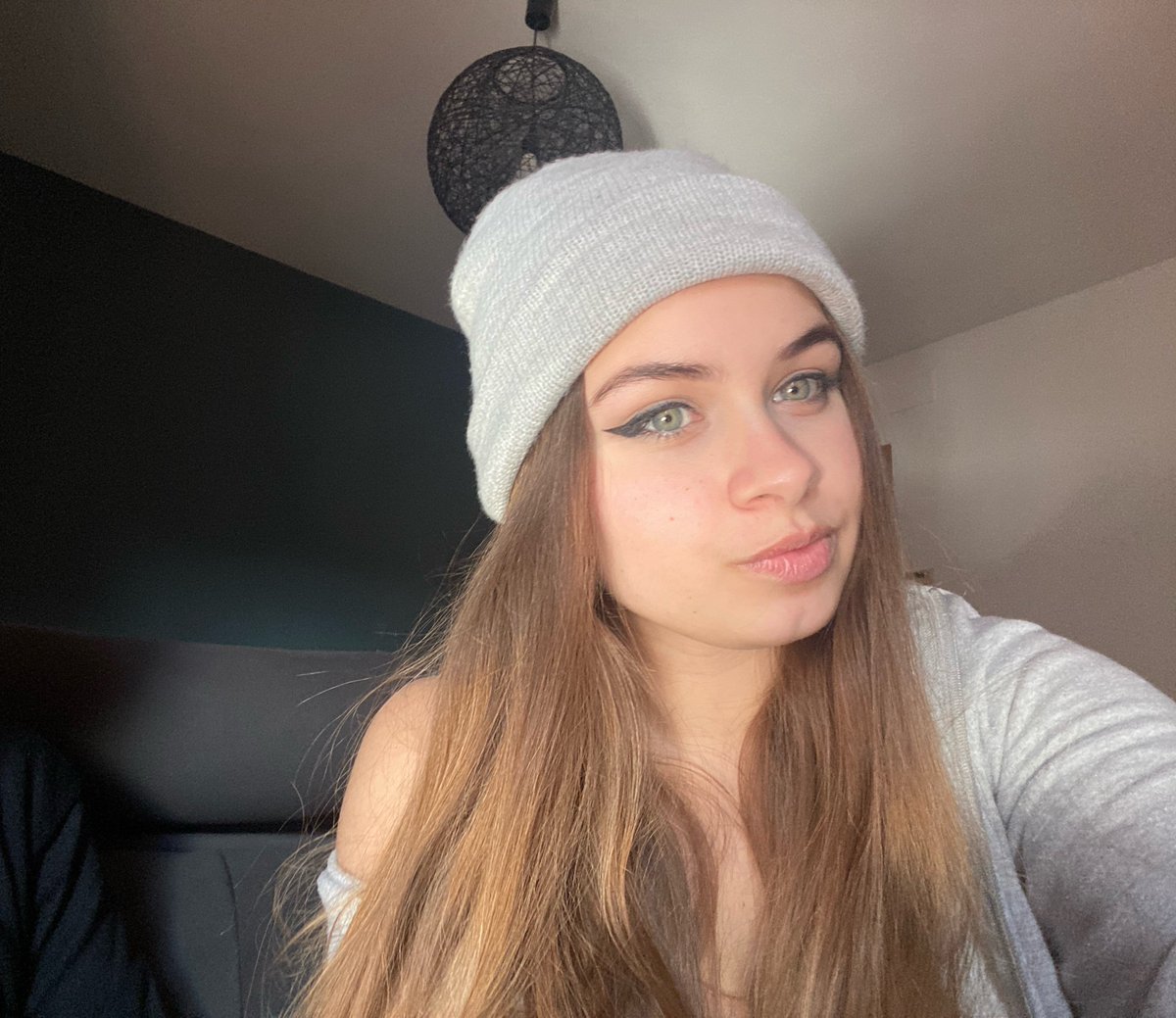 andreeaa🎱 tweet media