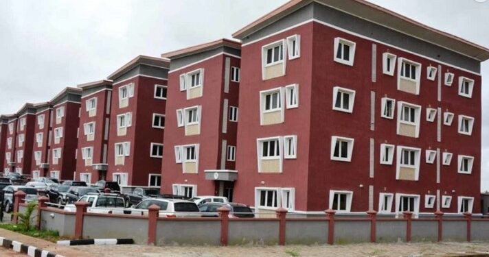 Nairametrics's tweet photo. Rents across Lagos have continued to rise sharply across major residential areas, from Lekki and Ikeja to Surulere, Ayobo, and the Ikorodu axis, leaving many tenants under increasing financial pressure as household incomes struggle to keep pace with inflation. https://t.co/WaG8wh6Iuf