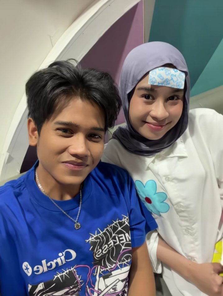Xdione44's tweet photo. pennn aku karungim sumpah gemesss pol udah kepencet video durasi seuprit pulak mereka mah selalu lucu trusssss🤏 https://t.co/oixSFSeyta