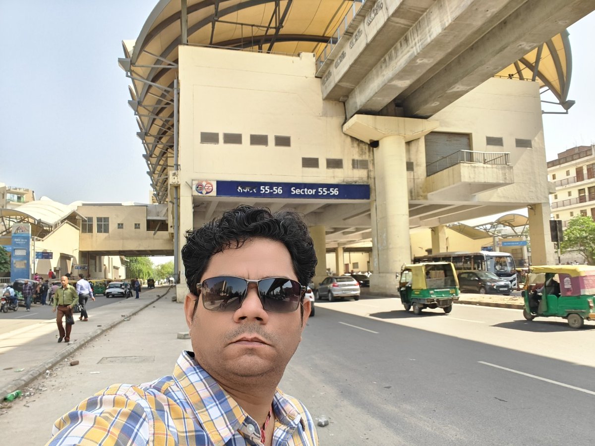 varun51184's tweet photo. मोदी जी के आव्हान पर देश और समय की पुकार पर, आज से सार्वजनिक वाहनों द्वारा यात्रा।
 @narendramodi 
@PMOIndia 
@OfficialDMRC 
@RapidMetro https://t.co/gKk17xr7mC