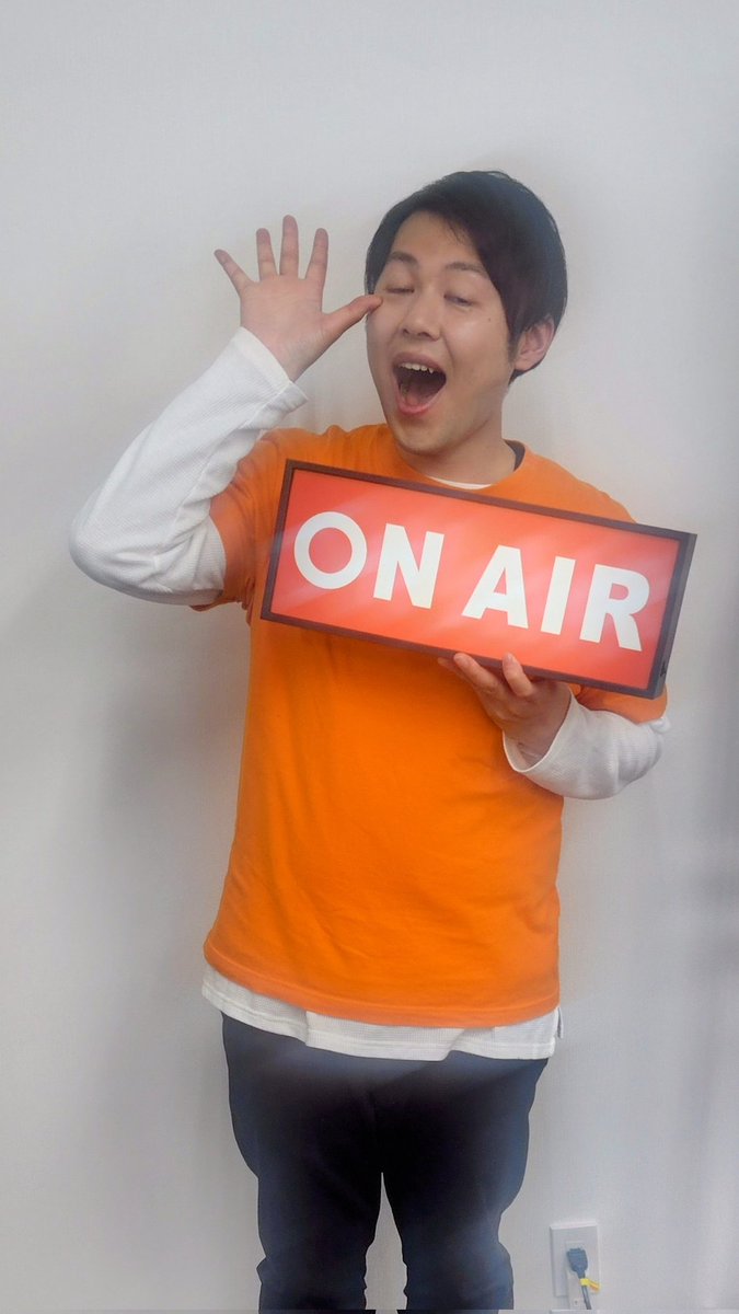 しん tweet media