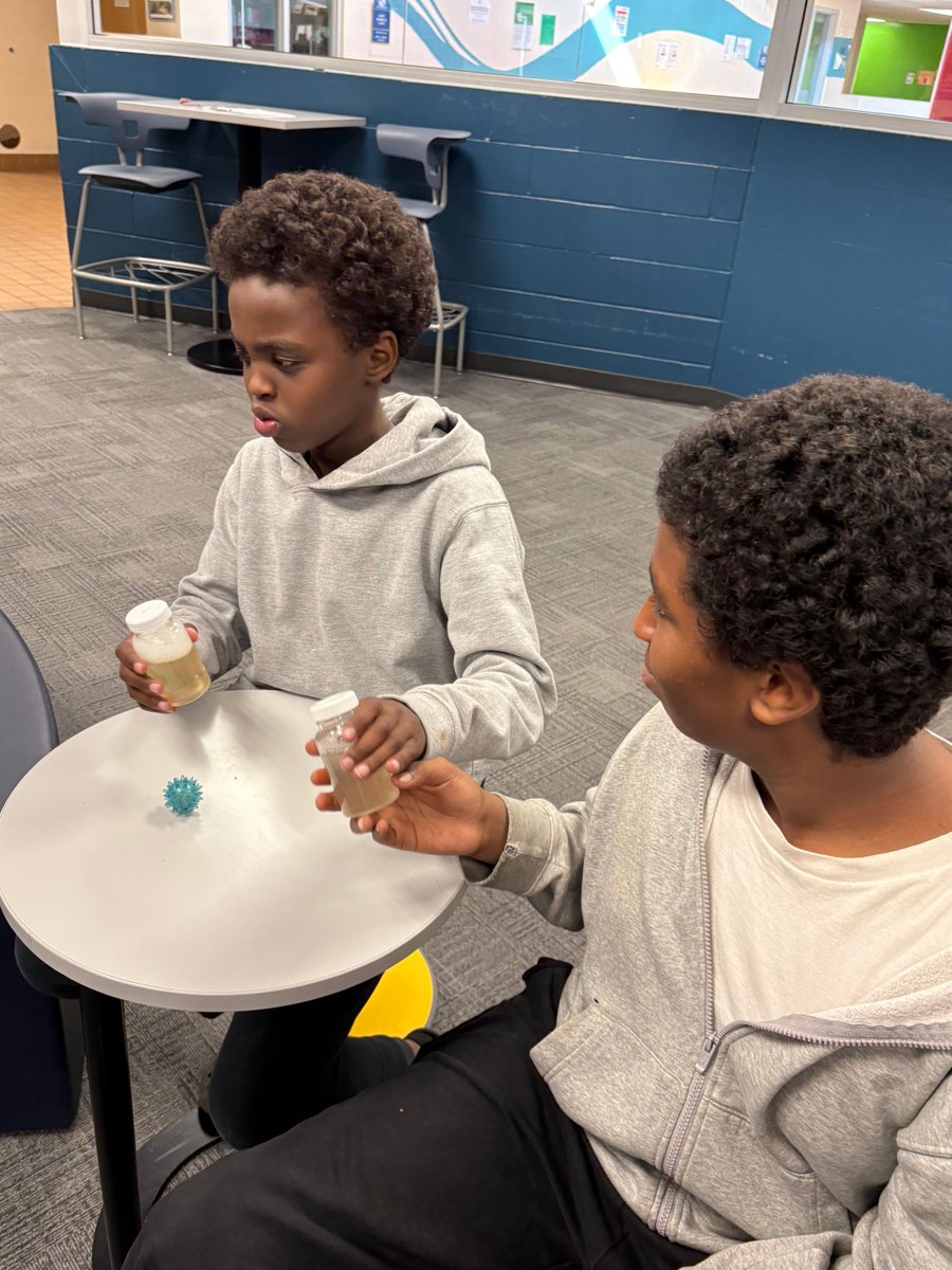 BGCMN's tweet photo. CareerSTART dove into water, rocks &amp; careers at Southside Boys &amp; Girls Club with Matt from @TrautCompanies! Teens explored geology, water safety, &amp; got resume help. #CareerSTART #FutureReady https://t.co/YCN8iXVfNo