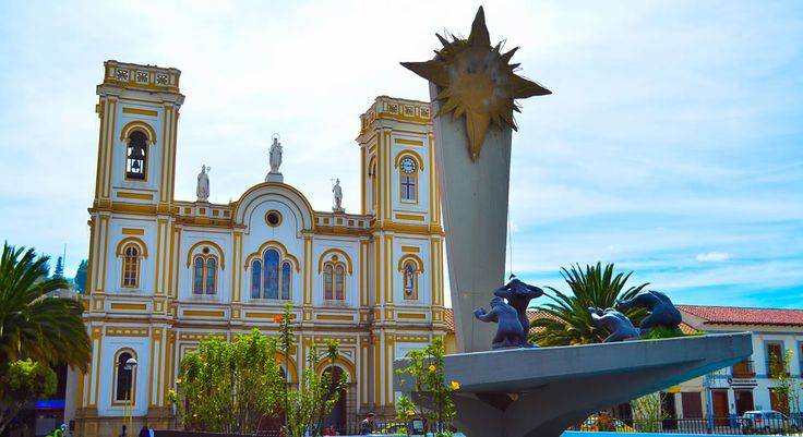 ColCathAes's tweet photo. Catedral San Martin de Tours in Sogamoso, Boyaca.

Built in 1917, it stands over the old Colonial church that once served Sogamoso, today it serves as the see of the Diocese of Duitama-Sogamoso. https://t.co/4BqdxagxHL