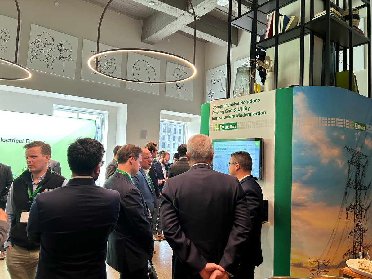 Littelfuse's tweet photo. 🗽Littelfuse Investor Day: https://t.co/yg6OuSi2tB This week in New York, our leadership team shared how #Littelfuse is sharpening focus, scaling execution, and strengthening our position as a leader in safe and efficient electrical energy transfer.
#InvestorDay @Nasdaq $LFUS https://t.co/DxR4Reywyd