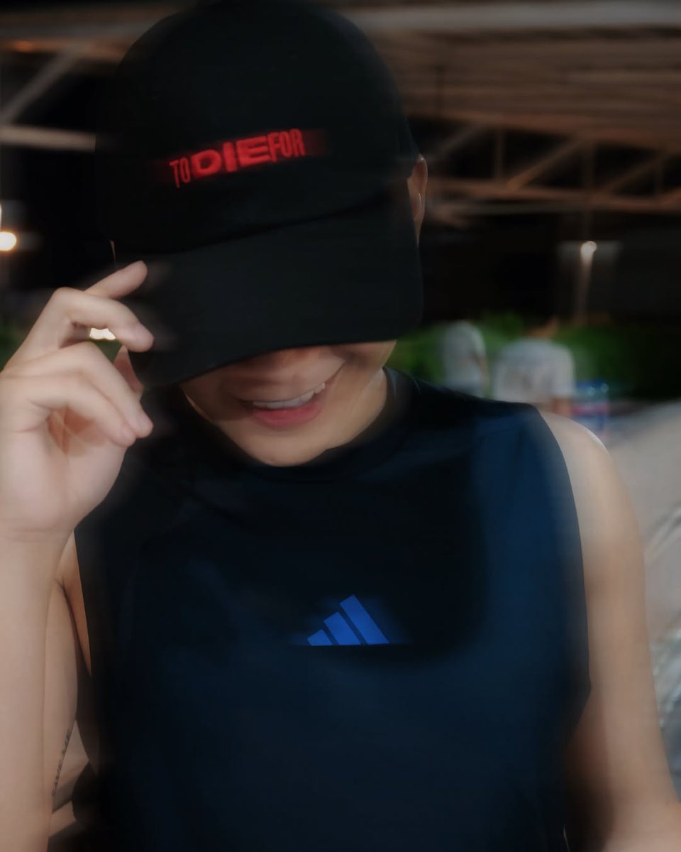 KRISTSINGTO TRENDS tweet media