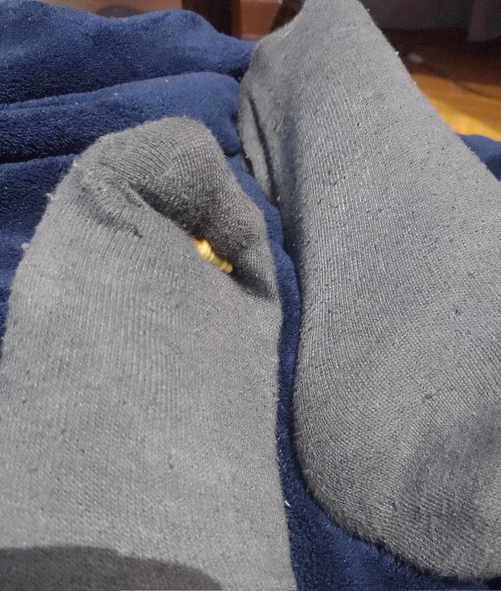 bigthingiguess's tweet photo. Just imagine you're this little chess piece -w- Hope you enjoy thinking of my musky Socks, they're kinda humid and warm

#sizetwitter https://t.co/kNdo46T88l