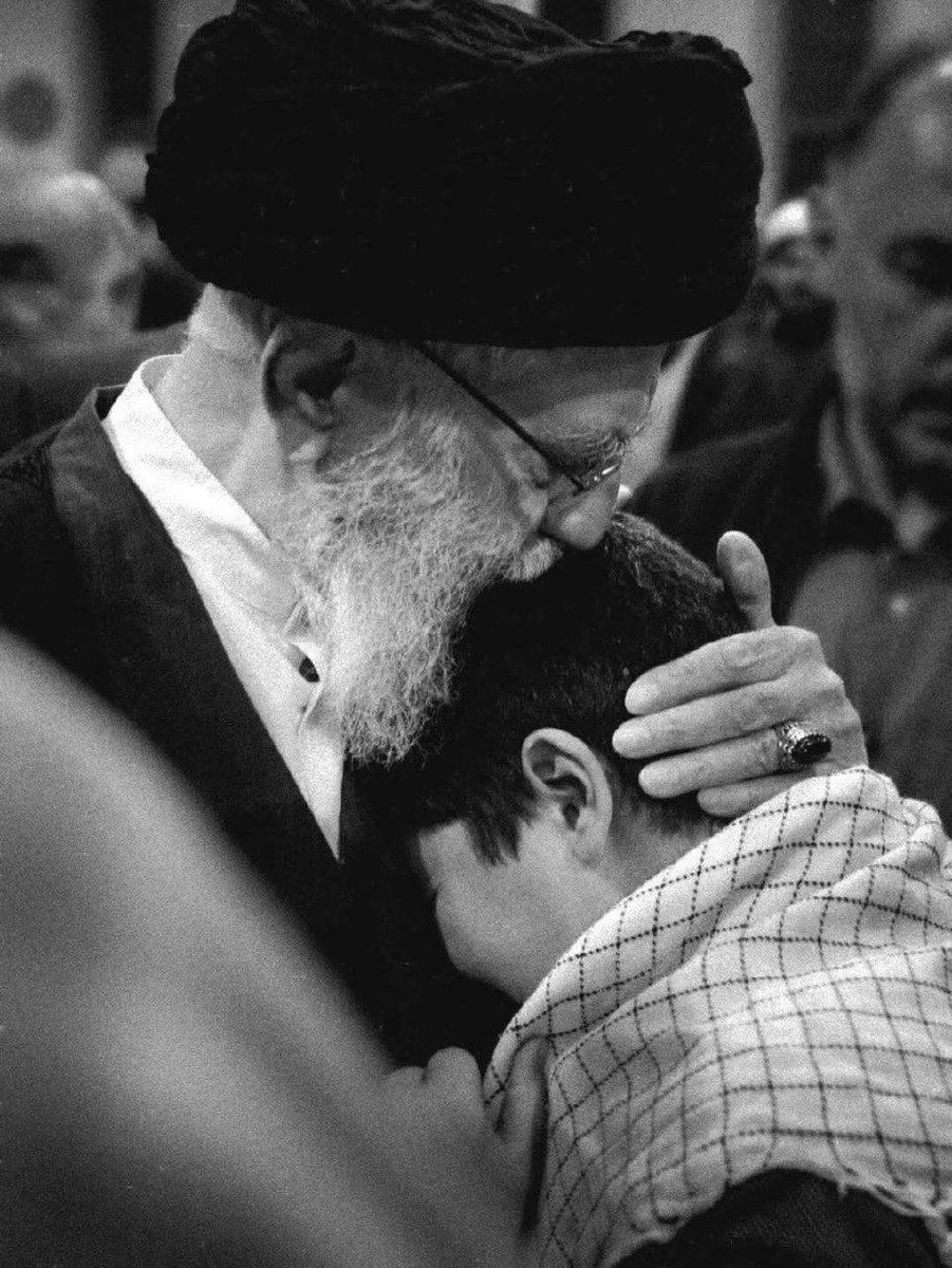 mojtabanrs's tweet photo. ای رهبر شهیدم ، راهت ادامه دارد..
#ره��ر_شهید https://t.co/K5OJOiYXXj
