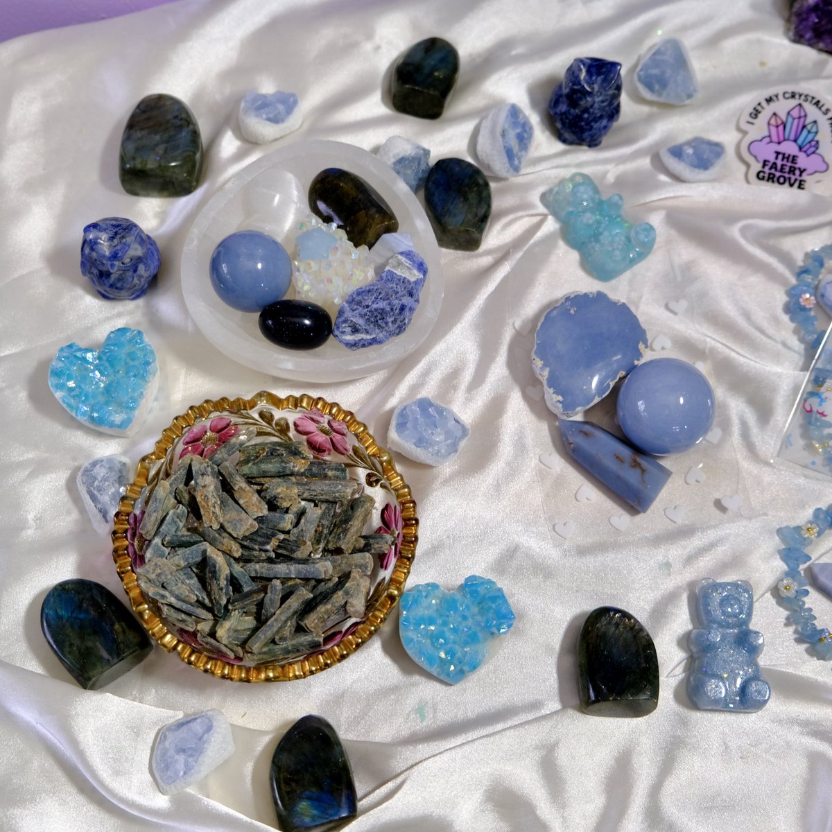 TheFaeryGrove's tweet photo. If you’re seeing this please take a peek at my shop 🩷💫🥹 sales have been beyond slow &amp; im really struggling https://t.co/1UaOIHDa3d