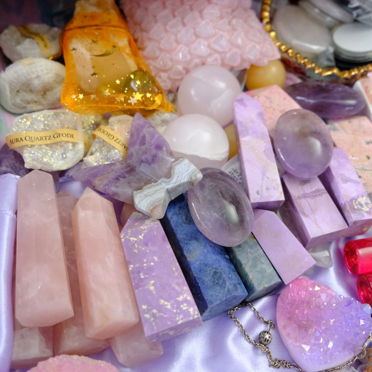 TheFaeryGrove's tweet photo. If you’re seeing this please take a peek at my shop 🩷💫🥹 sales have been beyond slow &amp; im really struggling https://t.co/1UaOIHDa3d