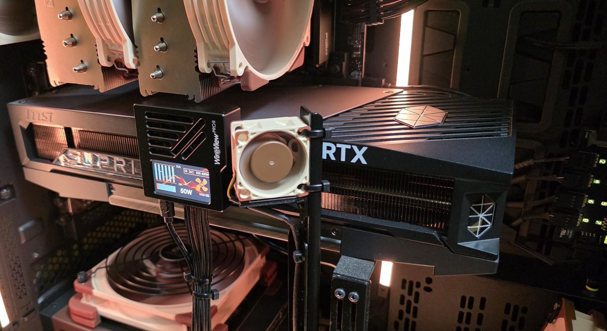 SAURON_Warframe's tweet photo. WireViewProII取付完了！
CPUクーラーはNH-D15 G2 LBC
AM5オフセットをしなければ取付可能だけど
オフセットするとクーラーが7mm下にずれるので
干渉して取付できません
同じ構成で取付しようとしてる方は参考にどうぞ
#Noctua
#WireViewProII https://t.co/lKPatgtR0j