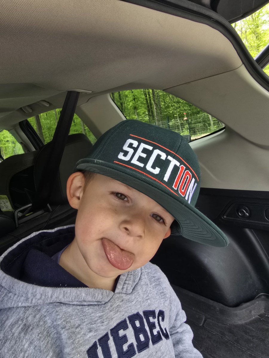 Brandon4Johnson's tweet photo. This @RedSox team might be complete ass but we always rep the 10 @Section10Pod #WeNeedKidSizes #Section10 https://t.co/fGTpsdkMoL