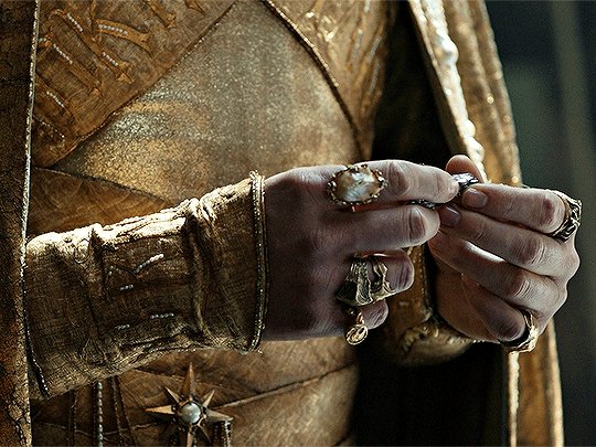 bowerclarks's tweet photo. gil-galads ring set is absolutely gorgeous ,, drawing them made me appreciate them more https://t.co/Iv0ZTrQmsc