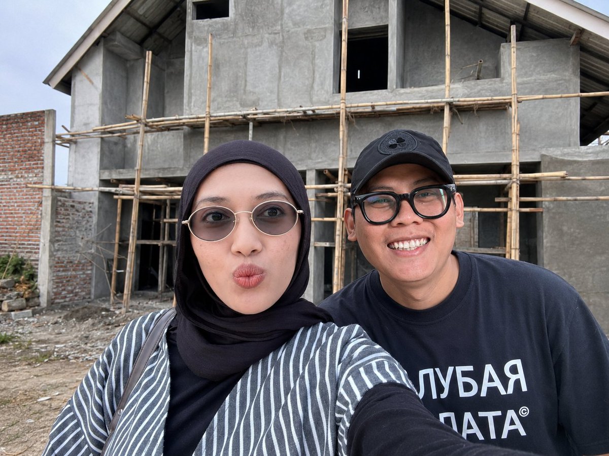 ilhammarshall's tweet photo. diem diem rumah hampir kelar lagi aja https://t.co/VNEdupWrnK