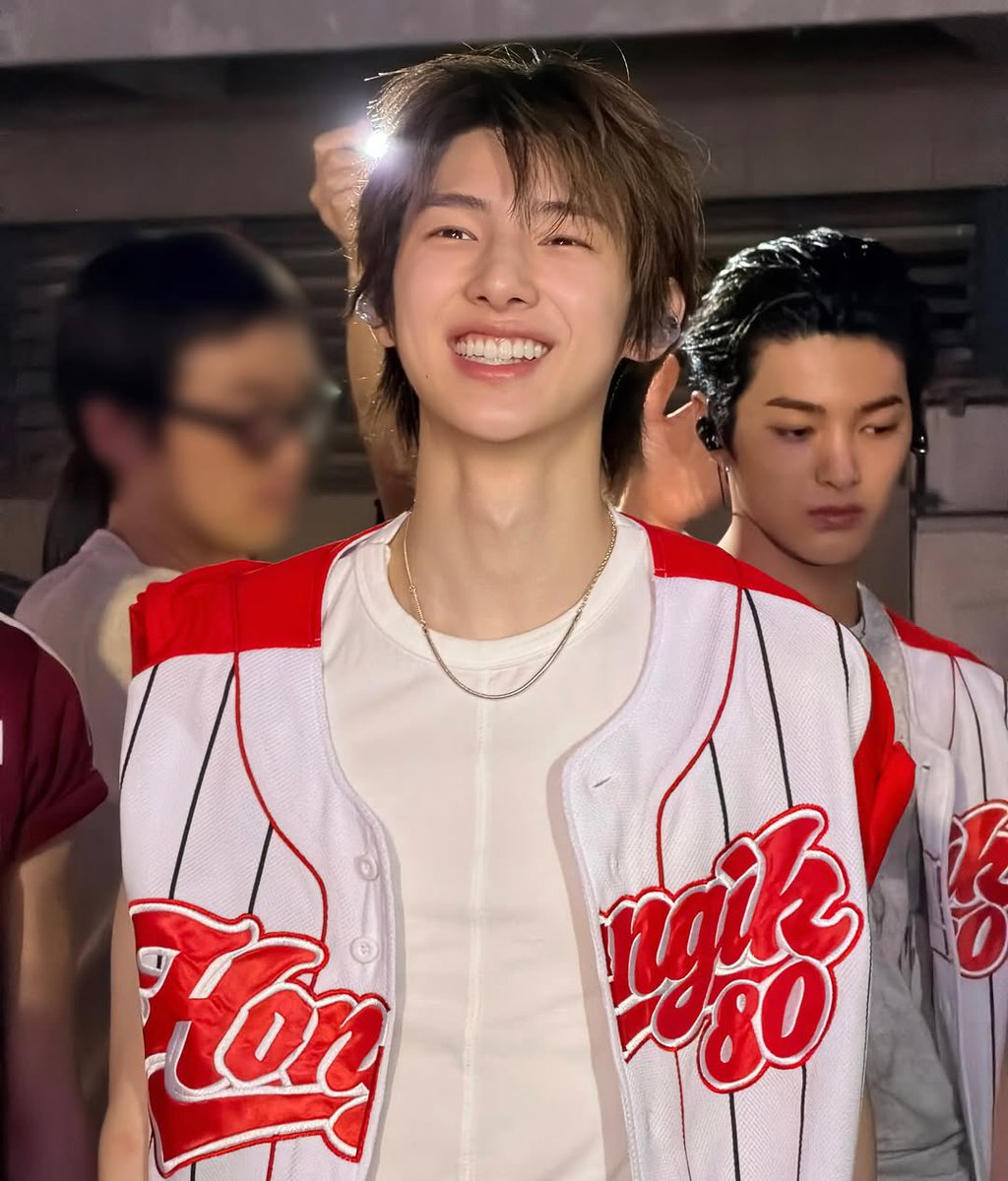 코르 tweet media