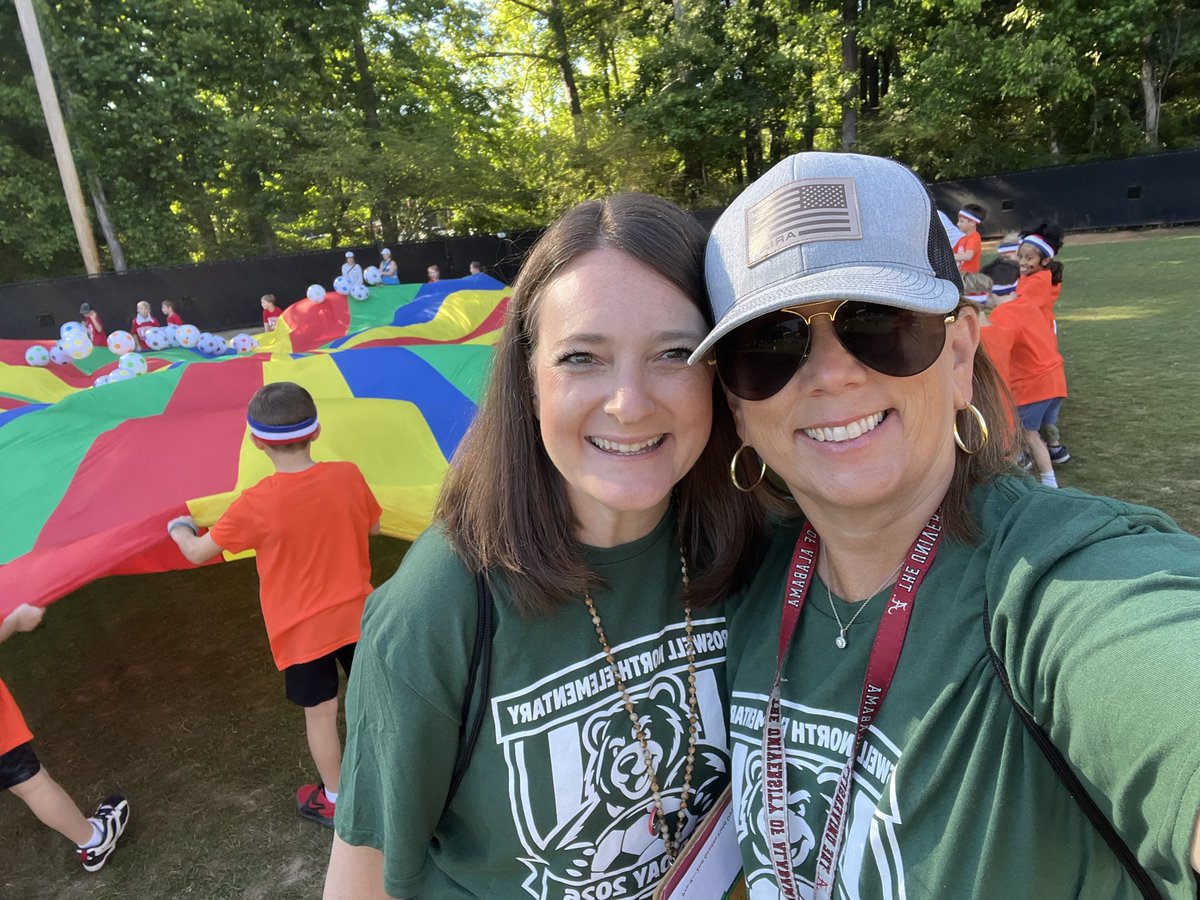 consoers's tweet photo. Field Day!!! #rnegreatthings
@RNEMediaCenter https://t.co/1ZUiYS8P2z