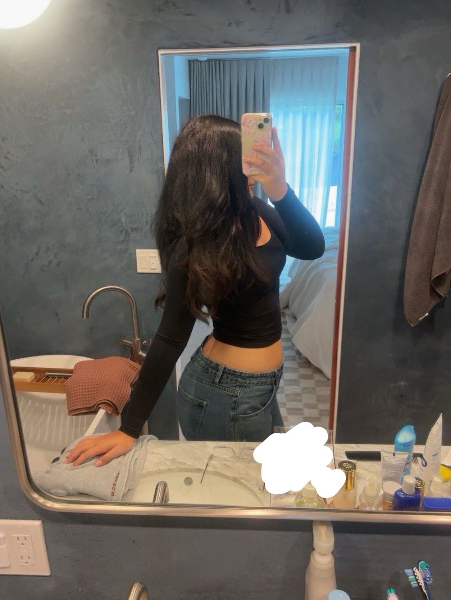 mila tweet media