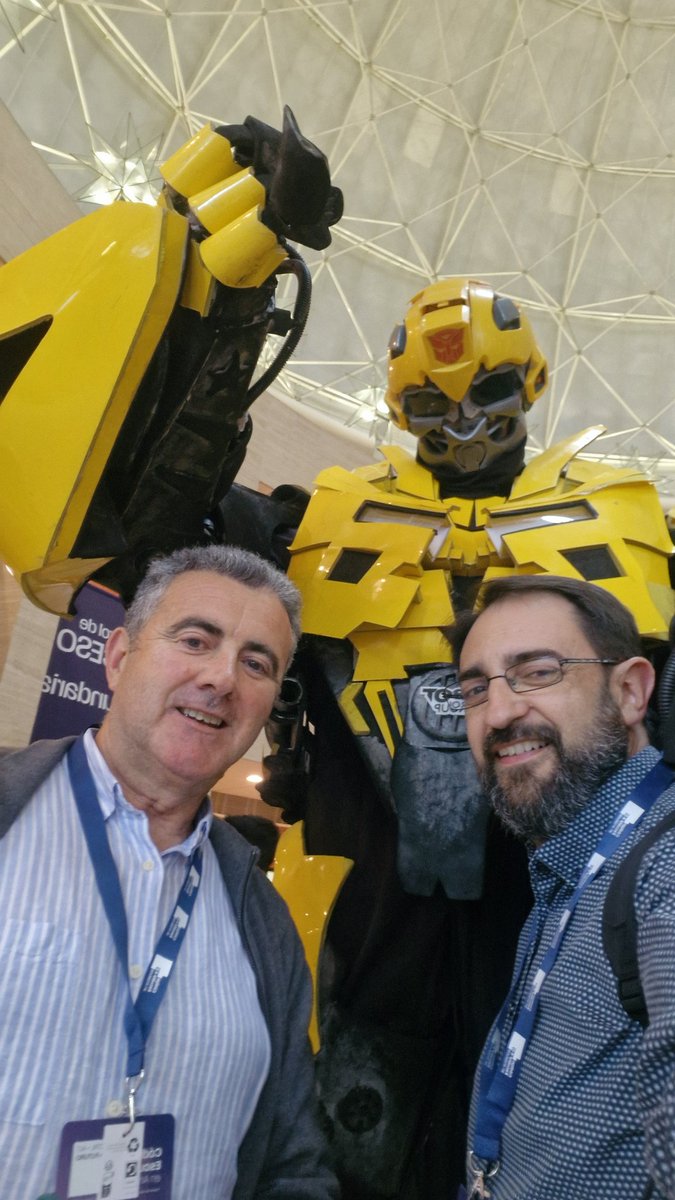 iesalbayzin's tweet photo. ¡Seguimos a la vanguardia! Nuestros profesores José Luis Rodríguez y Rafa Pérez representan al @iesalbayzin en el IV Congreso de Innovación Educativa Código Escuela 4.0 en Andalucía, de @EducaAnd

​Bajo el lema "CTRL + ALT + FUTURO", seguimos programando la nueva educación. 💻✨ https://t.co/x5TtPQYc5h