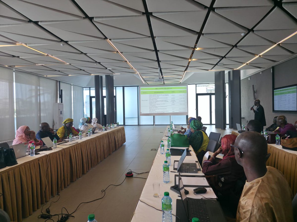 ARC4SC's tweet photo. Atelier de revue du projet #JegeelPajMi et mise en lumière des acquis de la distribution communautaire à Diourbel et Tambacounda, avec l’appui technique de ARC. https://t.co/8SMIcS0ZpJ