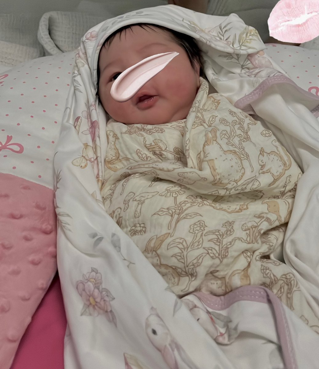 SyahiraaHudaa's tweet photo. My sweet second born, AraAnaya 🤍🎀 https://t.co/0VW5wANLOP