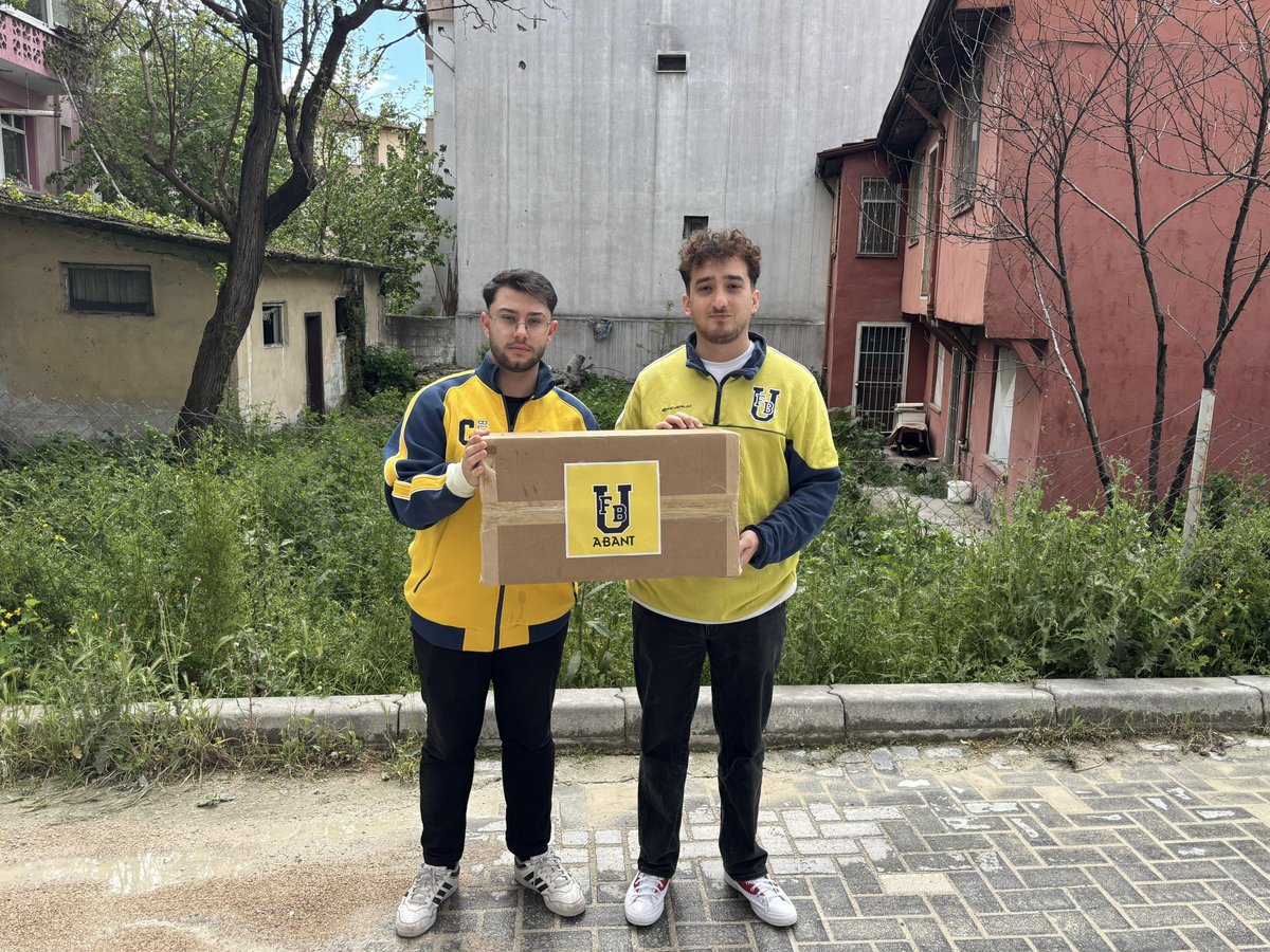 UFBizzetbaysal's tweet photo. #ÜnifebCares projeleri kapsamında 1907 ÜNİFEB Abant İzzet Baysal Üniversitesi örgütlenmesi olarak "Leyla'dan Sonra" projesi adı altında pediatri kliniğinde tedavi gören kardeşlerimizin dileklerini yerine getirdik. https://t.co/dWJemA9JGS