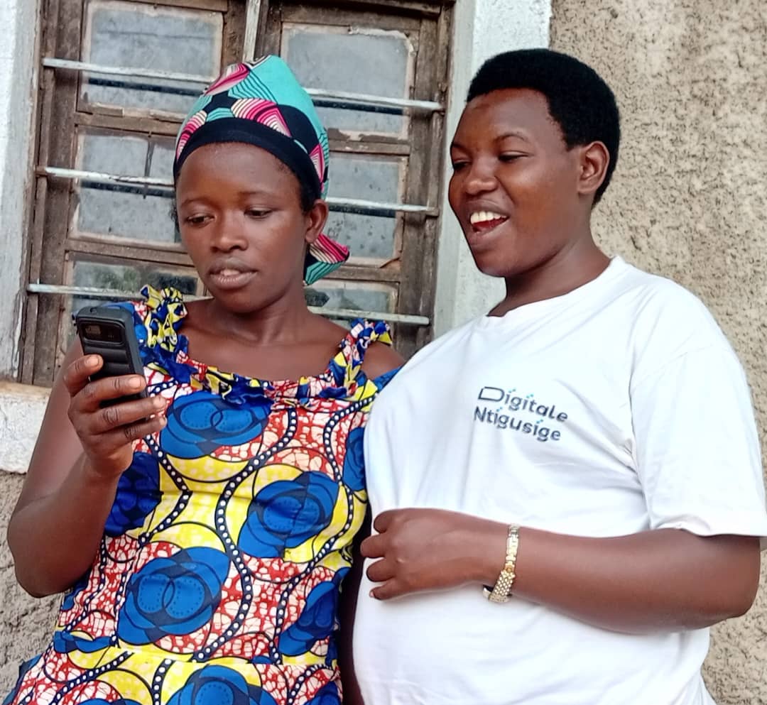 DAPNgoma's tweet photo. We are accelerating service delivery through digital transformation, with nearly 64 Digital Ambassadors deployed across @NgomaDistrict  to promote digital inclusion.

#DigitalNtigusige #digitalambassadorprogram https://t.co/ZnrSzImauD