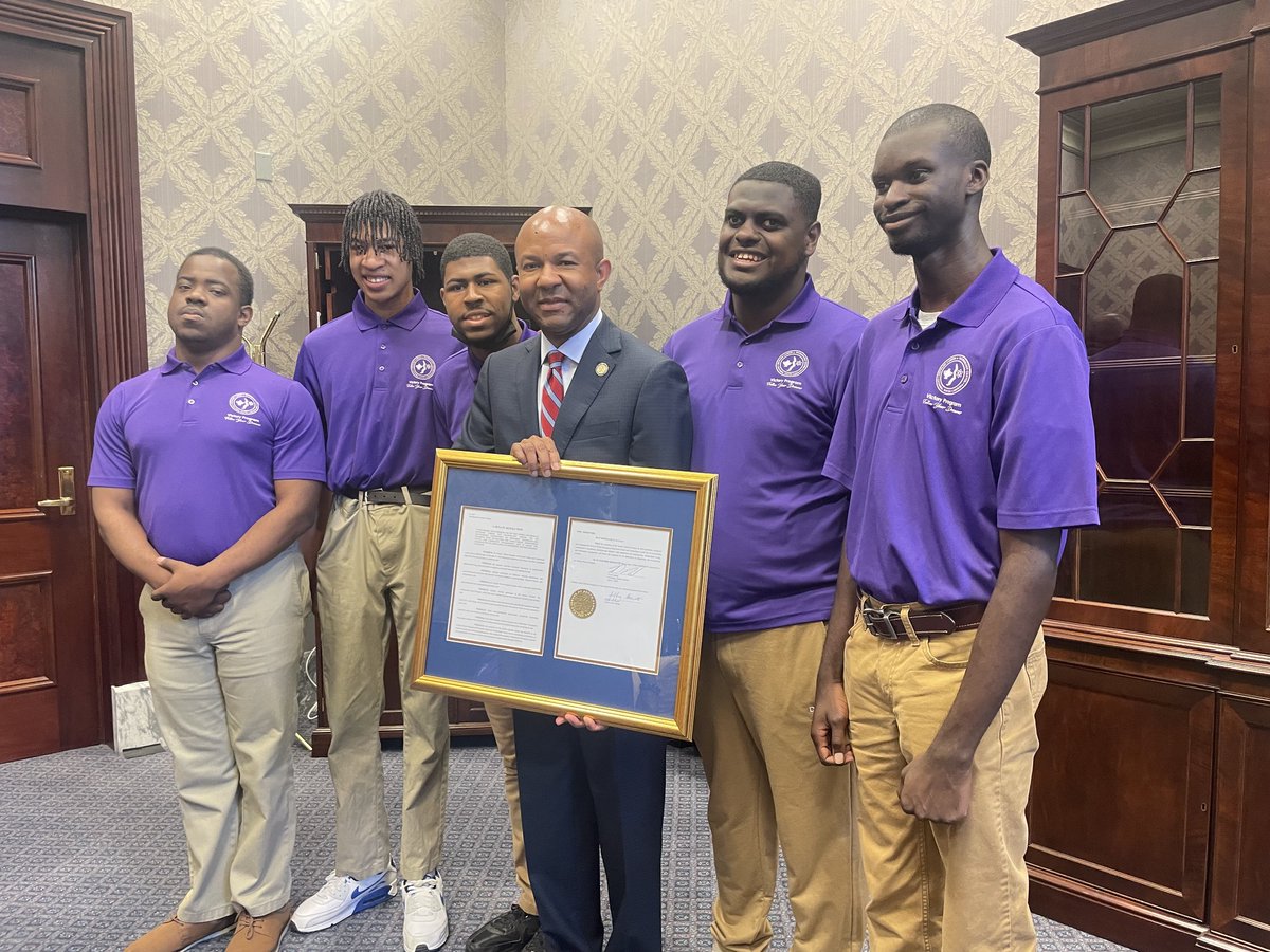 RichlandOne's tweet photo. Congratulations to the students and staff in Richland One’s Victory Works Program on being honored with a South Carolina Senate resolution! 🎉

The program teaches work-based learning and independent living skills to special needs students ages 18-21.

#RisingTogether https://t.co/PY2m4FmCqw