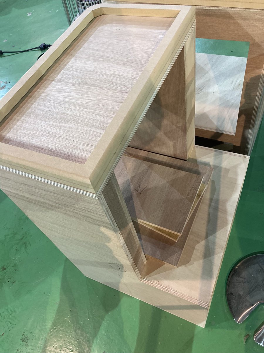 Quad_Control's tweet photo. こんなのも作ってますシリーズ🤣
大型バスで使うのなんかの箱🤣
#大型バス
#内装
#なにかの箱
#QUADCONTROL
#クアッドコントロール
#千葉県
#佐倉市 https://t.co/iYEzavSuBr