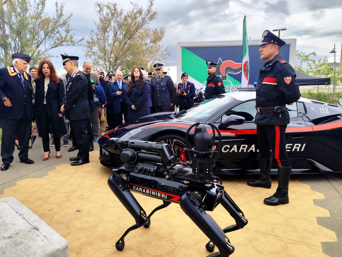 Arma dei Carabinieri tweet media
