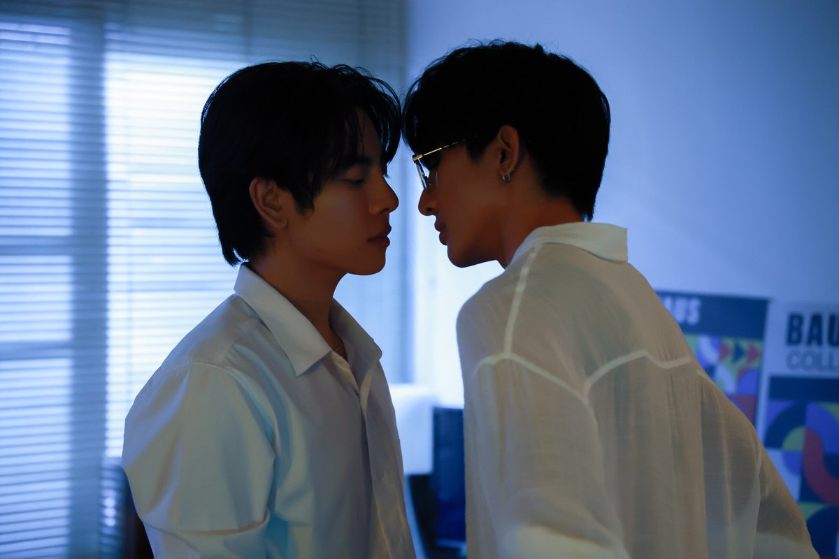 OLF_DreamOn's tweet photo. หหห๊าาาา‼ จูบนี้แปลว่า กลับมาคบกันแล้วเหร๊อออออ😱 (ขออนุญาตกรี๊ดดดดดดดดดดดดดดดดดดดด🫠🫠🫠🫠)

#OnlyFriendsDreamOnFinalEP
@Earth_Pirapat @wixxiws https://t.co/NkJIx4FAsR